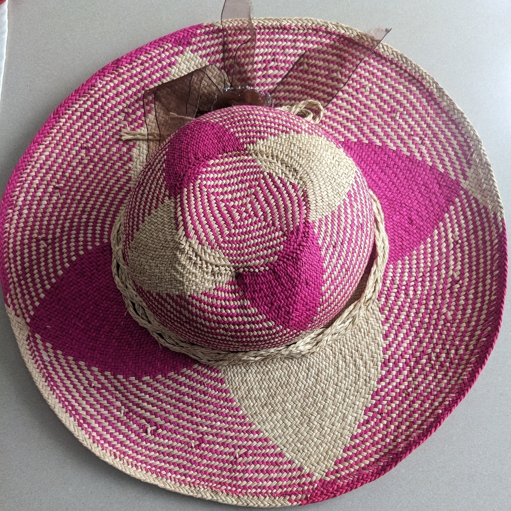 Straw Hat (wide brim)